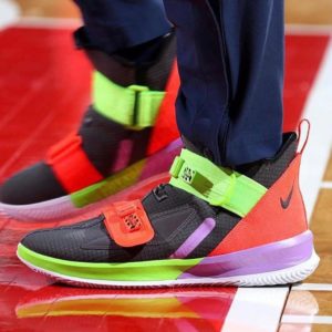 lebron 13 Soldier hunt